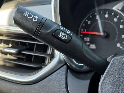 Used 2024 Chevrolet Equinox LS w/ LS Convenience Package image 24