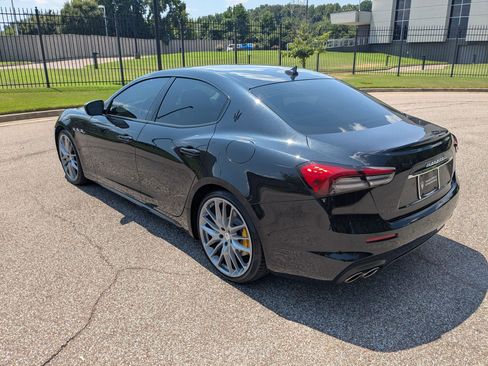 Certified 2022 Maserati Ghibli Modena image 3