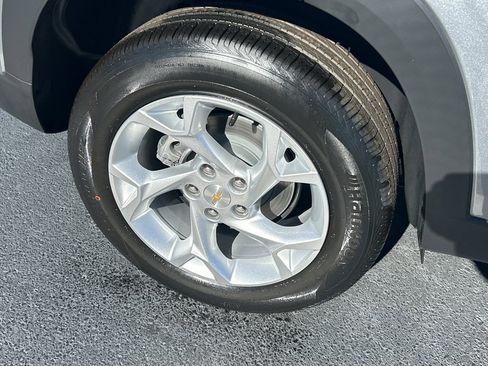 New 2026 Chevrolet Trax LS w/ LS Convenience Package image 32