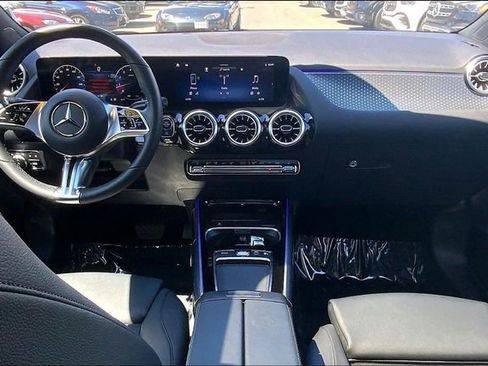 Used 2026 Mercedes-Benz GLA 250 4MATIC image 12