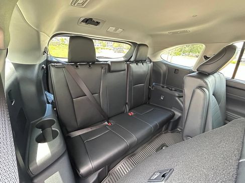 Used 2026 Toyota Highlander Limited AWD/4WD image 28