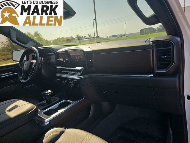 Used 2024 Chevrolet Silverado 1500 High Country w/ High Country Premium Package AWD/4WD image 30