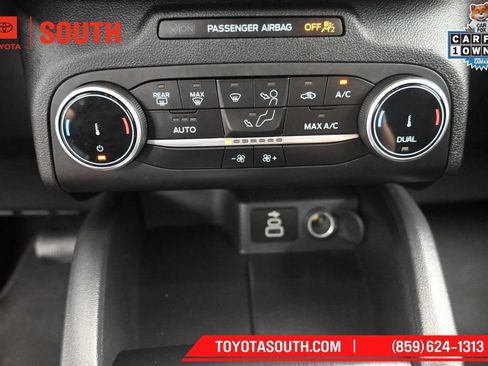 Used 2025 Ford Escape ST-Line AWD/4WD image 18