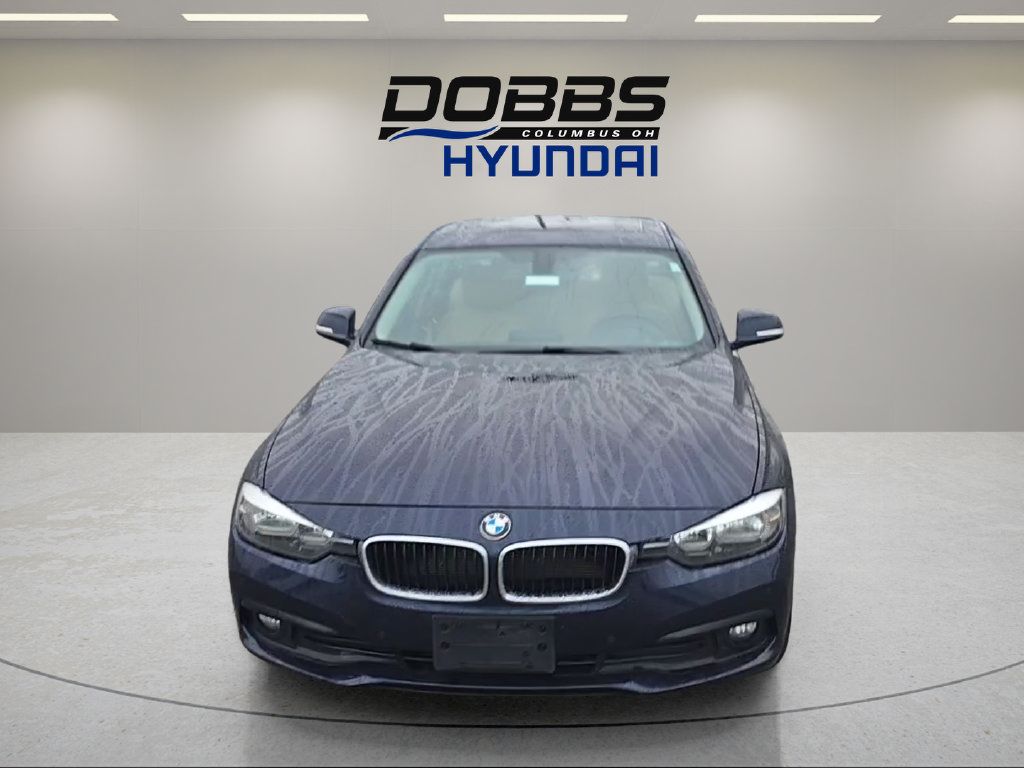 Used 2017 BMW 320i xDrive Sedan AWD/4WD image 8