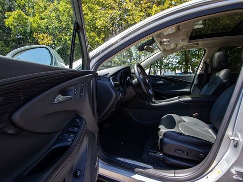 Used 2017 Buick Envision Premium image 8