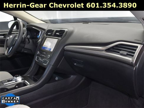 Used 2019 Ford Fusion SE w/ Equipment Group 151A image 24