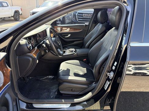 Used 2018 Mercedes-Benz E 300 image 19