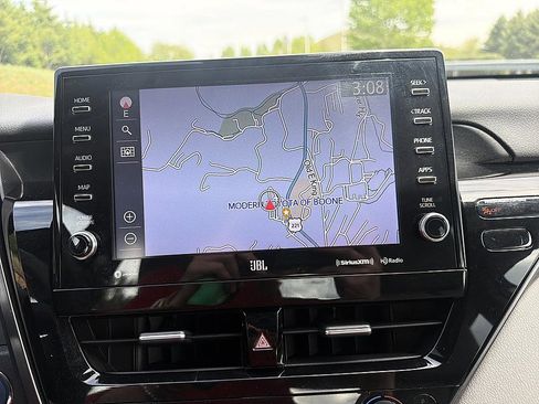 Used 2021 Toyota Camry XLE w/ Navigation Upgrade Package FWD image 16