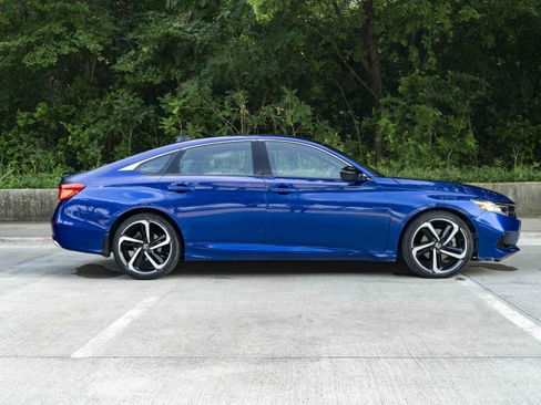 Used 2021 Honda Accord Sport image 10