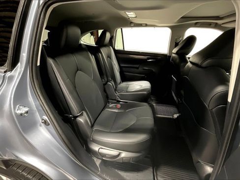 Used 2022 Toyota Highlander Limited image 27