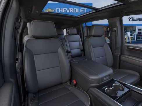 New 2026 Chevrolet Suburban Premier image 36