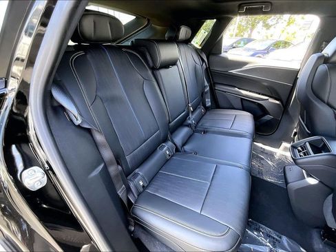 New 2026 Cadillac Lyriq Sport w/ LPO, Floor Liner Package AWD/4WD image 29