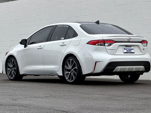 Used 2021 Toyota Corolla SE image 3