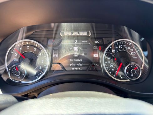 Used 2022 RAM 1500 Laramie AWD/4WD image 21