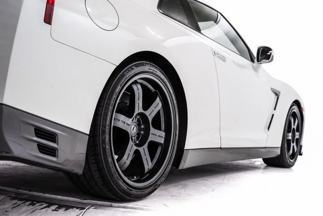 Used 2015 Nissan GT-R Black Edition AWD/4WD image 14