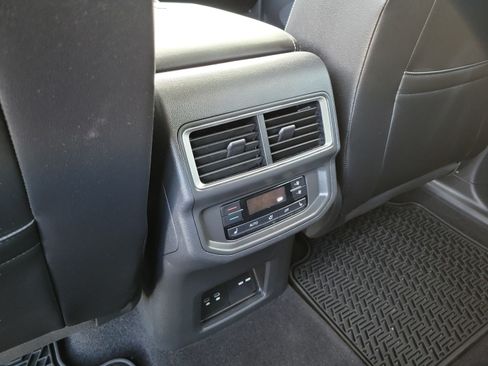 Used 2024 Volkswagen Atlas SEL Premium R-Line AWD/4WD image 17