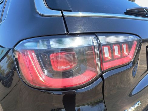 Certified 2022 Jeep Compass Latitude w/ Sun and Sound Group AWD/4WD image 33