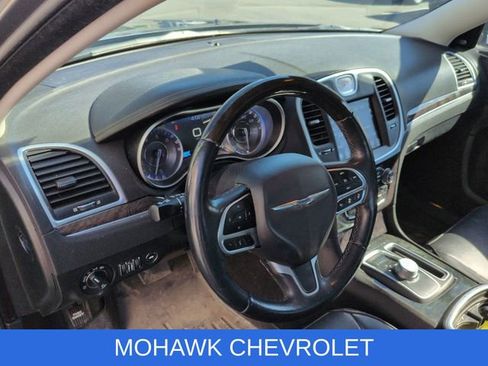 Used 2018 Chrysler 300 Limited w/ Safetytec Plus Group AWD/4WD image 8