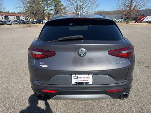 Used 2018 Alfa Romeo Stelvio Ti image 4
