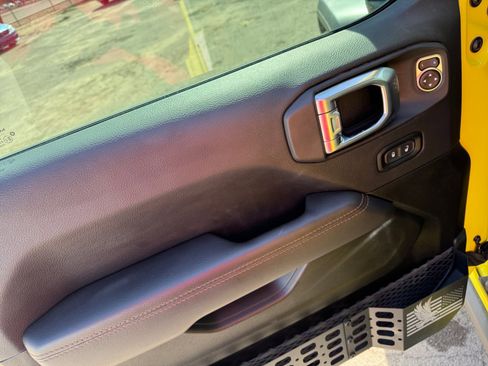 Used 2023 Jeep Gladiator Mojave w/ Trailer Tow Package image 32