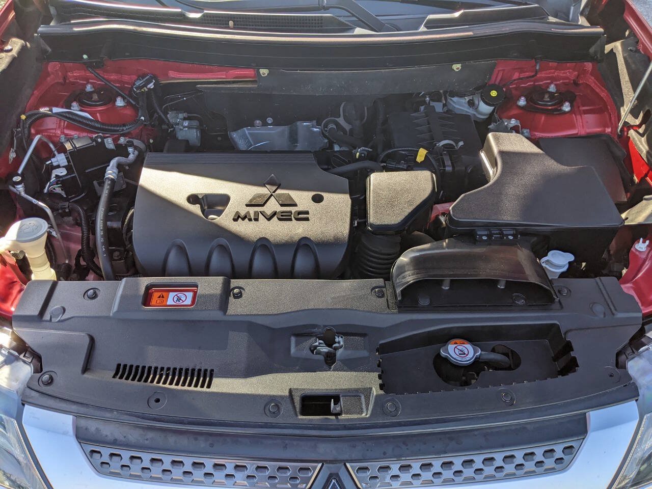 Used 2019 Mitsubishi Outlander SEL AWD/4WD image 23