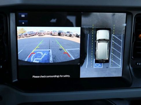 Used 2022 Ford Bronco Badlands image 16