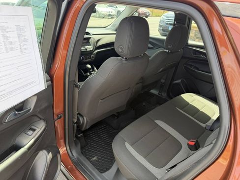 Used 2021 Chevrolet TrailBlazer LS FWD image 21