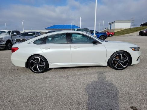 Used 2022 Honda Accord Sport image 3