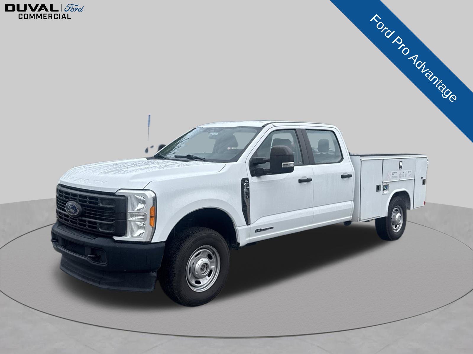 Used 2023 Ford F350 XL AWD/4WD image 3
