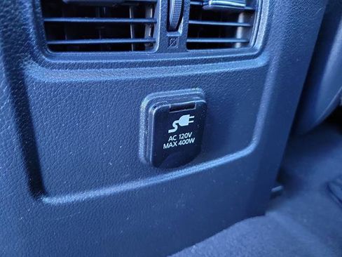 Used 2018 Nissan Titan PRO-4X image 9