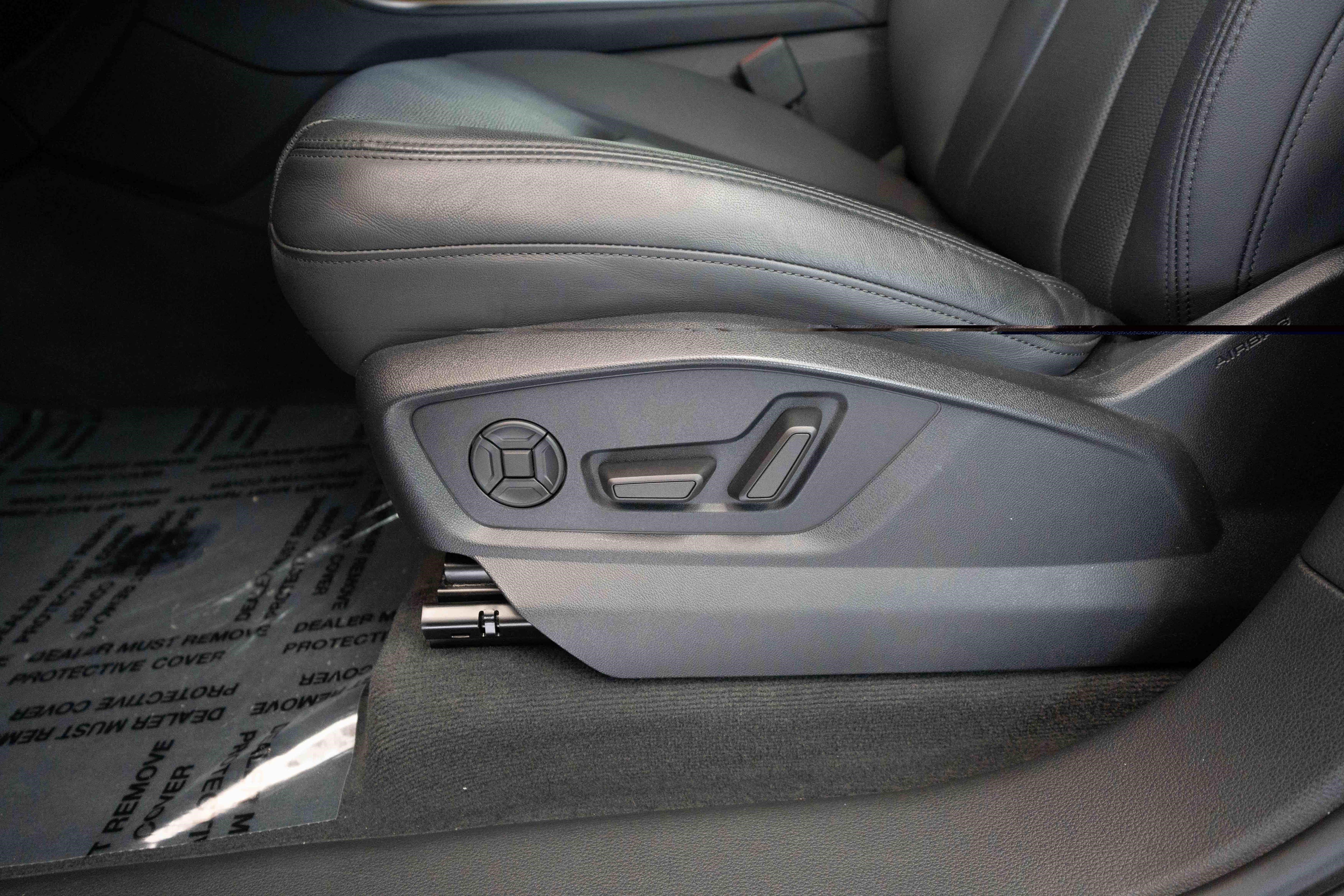 Used 2023 Audi Q7 3.0T Premium Plus w/ Premium Plus Package AWD/4WD image 12