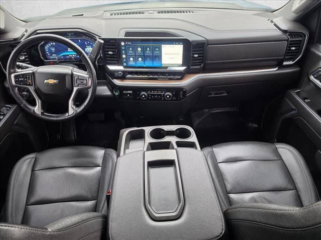 Used 2022 Chevrolet Silverado 1500 LT w/ Safety Package AWD/4WD image 13