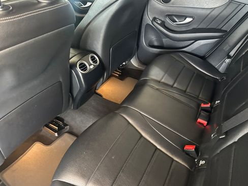 Used 2022 Mercedes-Benz GLC 300 4MATIC image 9