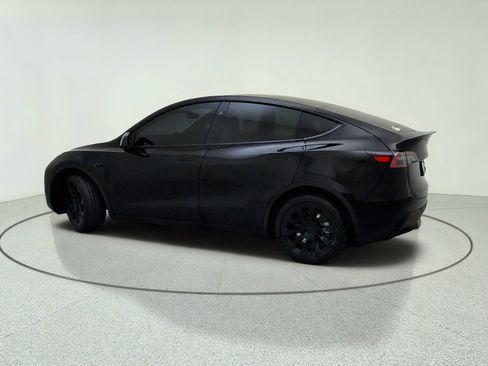 Used 2023 Tesla Model Y Long Range AWD/4WD image 13