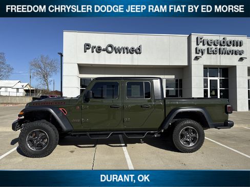 Used 2021 Jeep Gladiator Rubicon image 2