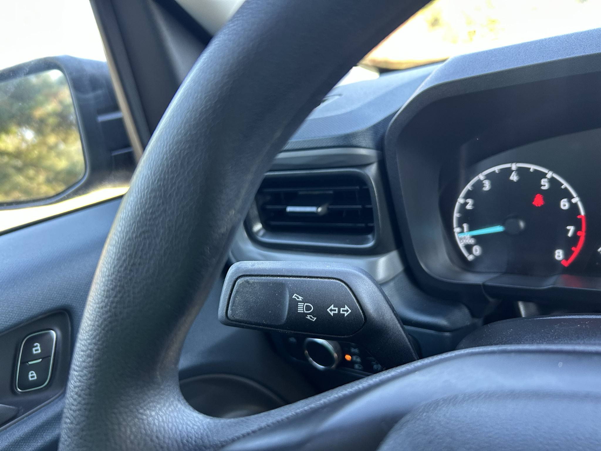 Used 2022 Ford Maverick XL FWD image 24