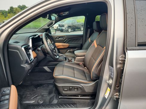 Certified 2026 GMC Canyon AT4 AWD/4WD image 11
