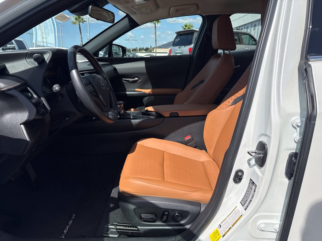 Used 2022 Lexus UX 200 w/ Accessory Package (Z1) FWD image 13
