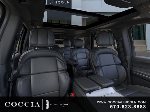 New 2026 Lincoln Navigator Reserve w/ Jet Appearance Package AWD/4WD image 10