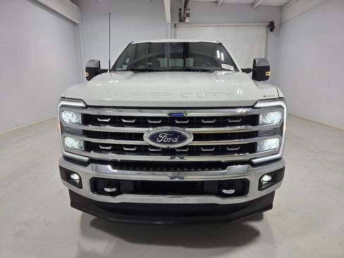 Used 2023 Ford F250 Lariat w/ Chrome Package image 2