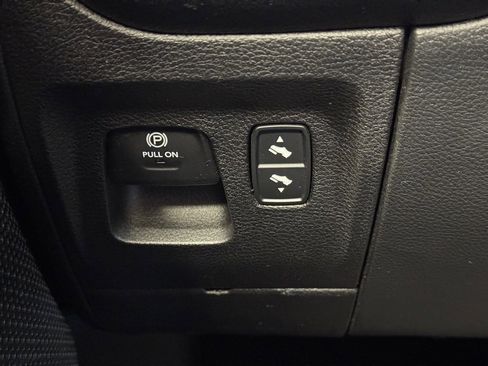 Used 2022 RAM 1500 Laramie w/ Sport Appearance Package image 31