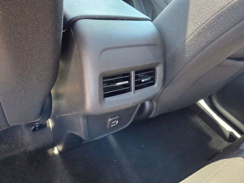 Certified 2024 Chevrolet Equinox LT image 9