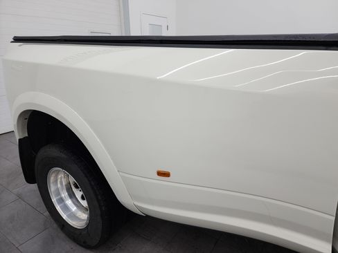 Used 2018 RAM 3500 Laramie image 27