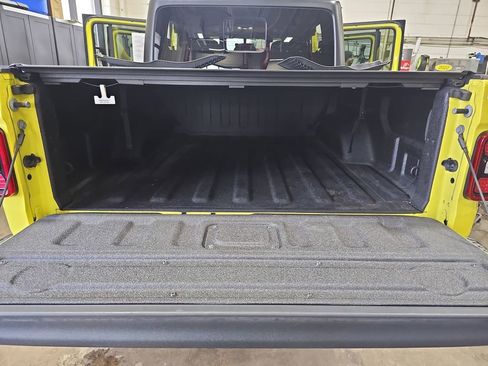 Used 2023 Jeep Gladiator Rubicon w/ LED Lighting Group image 12