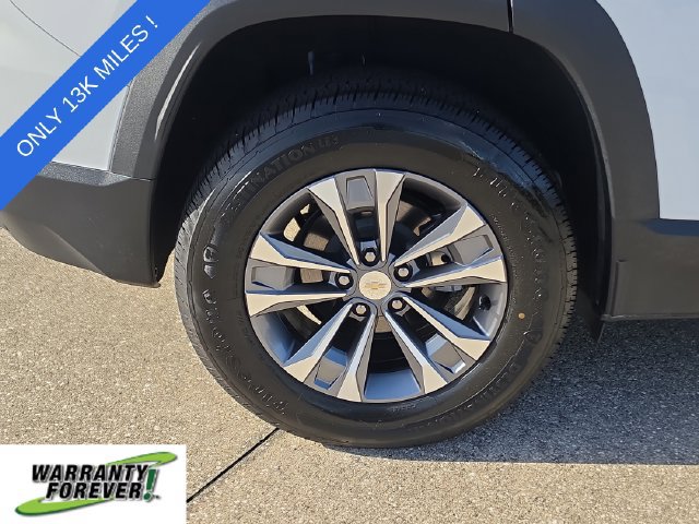 Used 2025 Chevrolet Equinox LT FWD image 5