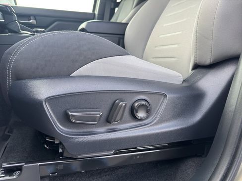 Used 2025 Toyota Tacoma TRD Off-Road image 12