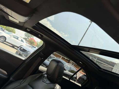 Used 2023 Cadillac XT4 Premium Luxury w/ Technology Package AWD/4WD image 17