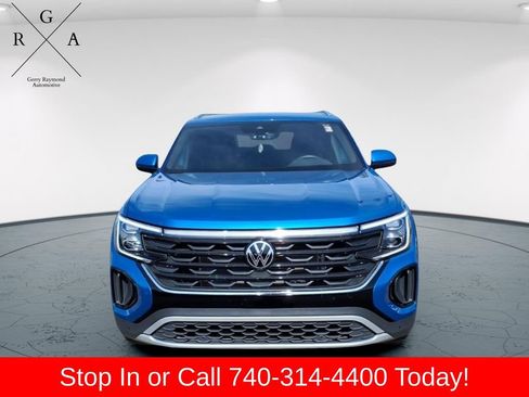 Used 2024 Volkswagen Atlas Cross Sport SE AWD/4WD image 2