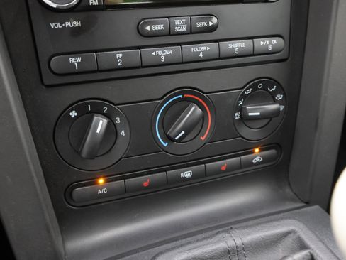 Used 2008 Ford Mustang GT RWD image 40