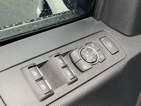 Certified 2021 Ford F250 Platinum w/ FX4 Off-Road Package image 21